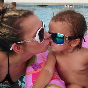 Meet your Posher, Tesia